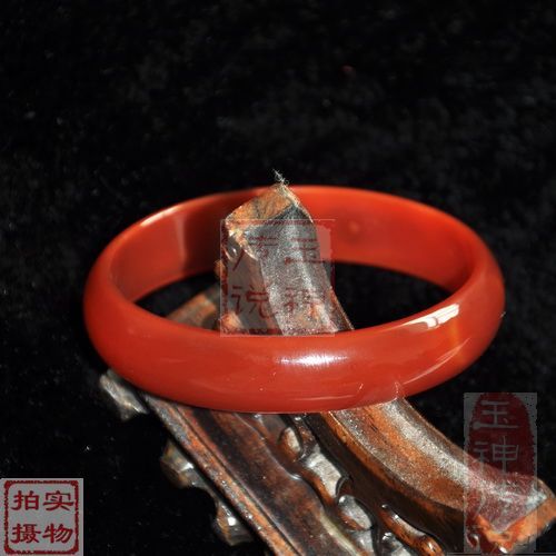 優質天然精品全紅紅瑪瑙手镯玉镯子在類目 飾品/流行首飾/時尚飾品新, 手鐲中 - 來自Buy2taobao.com提供專業的淘寶代購服務