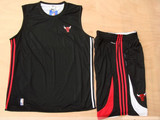 冲钻特价<span class=H>adidas</span>新款NBA宽肩训练服 公牛队服双面篮球服篮球背心