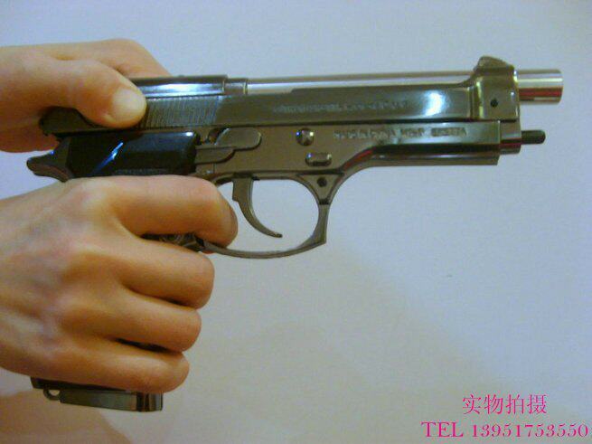 仿真枪美国制式M9手枪打火机\枪弹\玩具枪\手拉枪栓\净重0.75斤