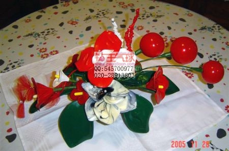 气球花桌面装饰广州钻王气球装饰公司长条魔术气球花上海气球装饰