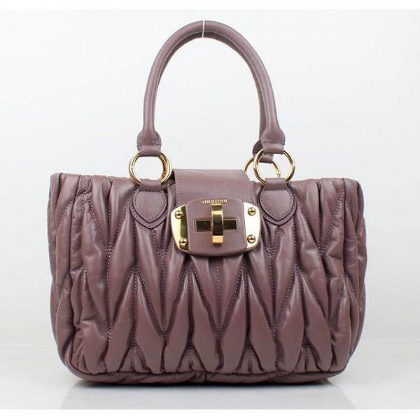 <em>miumiu女包</em>2011款哪种好?<em>miumiu女包</em>2011款