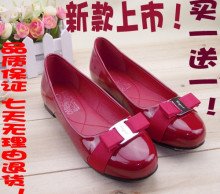 <span class=H>菲拉格慕</span> 女鞋 奢华经典蝴蝶结 芭蕾鞋 平底鞋 还送精美礼品哦！