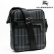 <span class=H>Burberry</span> 巴宝利 经典格子 男包 单肩包 斜挎包 休闲包 巴宝莉