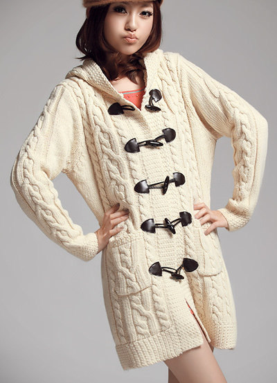 新款潮流百搭字母图案羊绒羊毛长款圆领<em>针织</em>衫