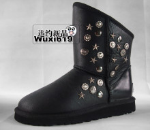 LUXE 雪地靴的个人修改版:打了一个晚上的铆钉——>吐血!!