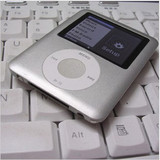 全新MP4/MP5/MP3播放器 小胖子 16GB 带收音 送十件套