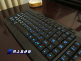【皇冠信誉】特卖  超炫 夜猫专用 ！~小袋鼠发光键盘