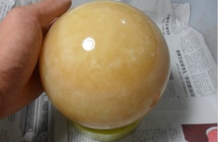 米黄玉风水球天然玉石工艺品 居家办公摆件折扣价供应