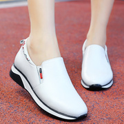 42加大码41女士单鞋坡跟厚底平底软皮鞋红色旅游鞋白色休闲运动鞋