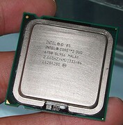 Intel酷睿2双核E6750 cpu 775针