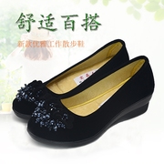 春秋夏天穿老北京布鞋，平底坡跟防滑浅口低帮女士，工作上班黑色单鞋