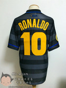 97-98国际米兰客场，球衣10号罗纳尔多联盟杯决赛钟摆过人
