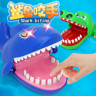 鳄鱼按牙齿河马咬人咬手指鲨鱼解压小狗，小心恶犬男孩恐龙互动玩具