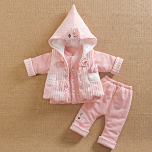 0一1岁半女宝宝装外出分体薄夹棉衣春秋，款女婴儿服三件套装季外穿