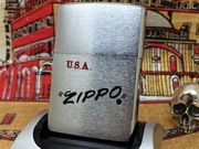 正版 1982年二手镀铬拉丝蚀刻填漆斜标LOGO打火机 ZIPPO