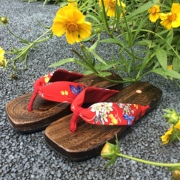 日本木屐 平跟月牙木屐拖鞋 绒布碎花女木屐 女款和服木屐鞋