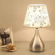 简约现代台灯北欧卧室床头灯创意浪漫温馨可调光喂奶家用书房台灯