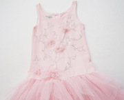 女童雪纺刺绣花朵，层层蛋糕裙后背蝴蝶结，连衣裙粉色蓝色