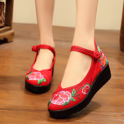 老北京布鞋女舒适厚底坡跟绣花鞋民族风红色单鞋内增高舞蹈汉服鞋