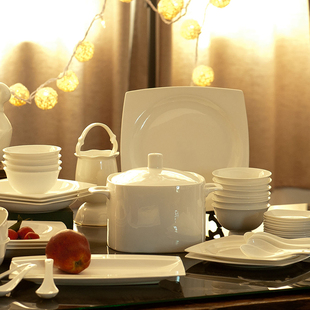 碗碟套装 家用吃饭盘子碗景德镇欧式陶瓷骨瓷餐具套装纯白色碗盘