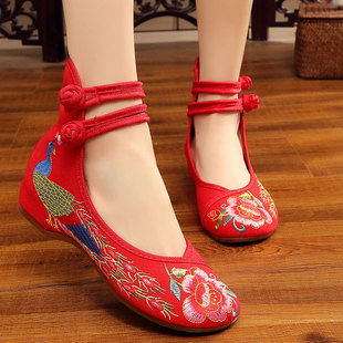 红尾孔雀老北京布鞋，坡跟内增高绣花鞋民族，风舞蹈鞋女单鞋