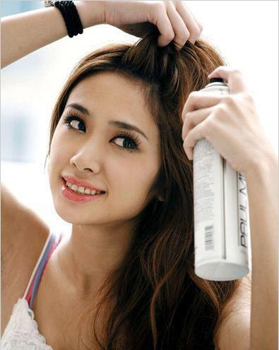 利用电卷棒DIY饱满好<em>打理男生发型卷发</em>_qe4k