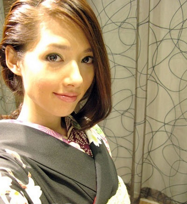 甜蜜公开 台湾广告女王郭碧婷私杀马特假发房